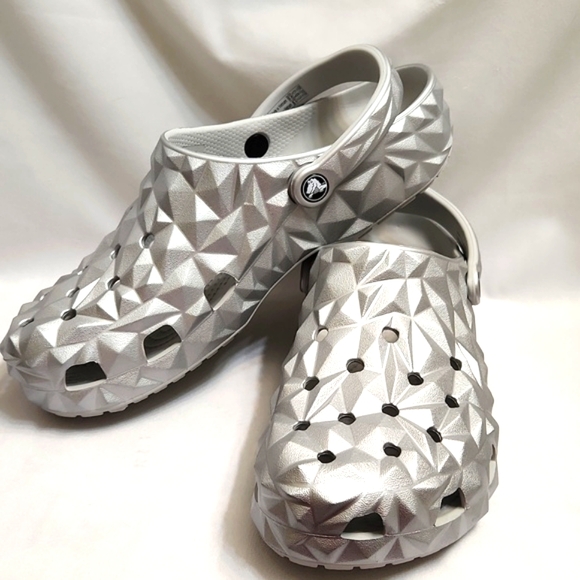 CROCS Metallic Silver Geometric Shape Clogs Mules (Unisex m size 10, w size 12) - Picture 2 of 11